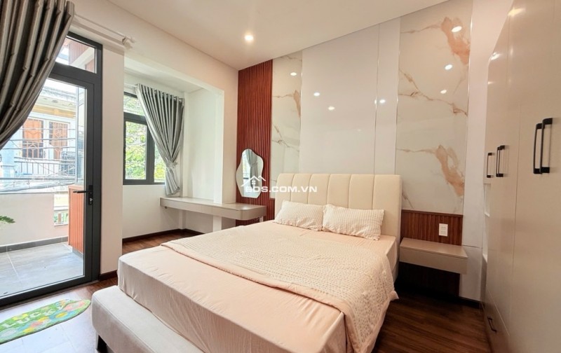 NHÀ ĐẸP XÔ VIẾT NGHỆ TĨNH – 3 TẦNG – FULL NỘI THẤT – 4 PN – 50M² – 8.X TỶ