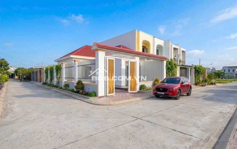 MUA ĐẤT TẶNG NHÀ 10x20 CHỈ 2 TỶ XXX – LÔ GÓC 2 MẶT TIỀN SIÊU ĐẸP GẦN KDL BỬU LONG