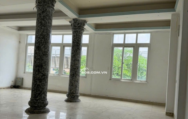 Cho thuê nhà 6 tầng,nhiều phòng,phù hợp nhiều mô hình kinh doanh,mặt đường 171 Cầu Diễn, 0387411622