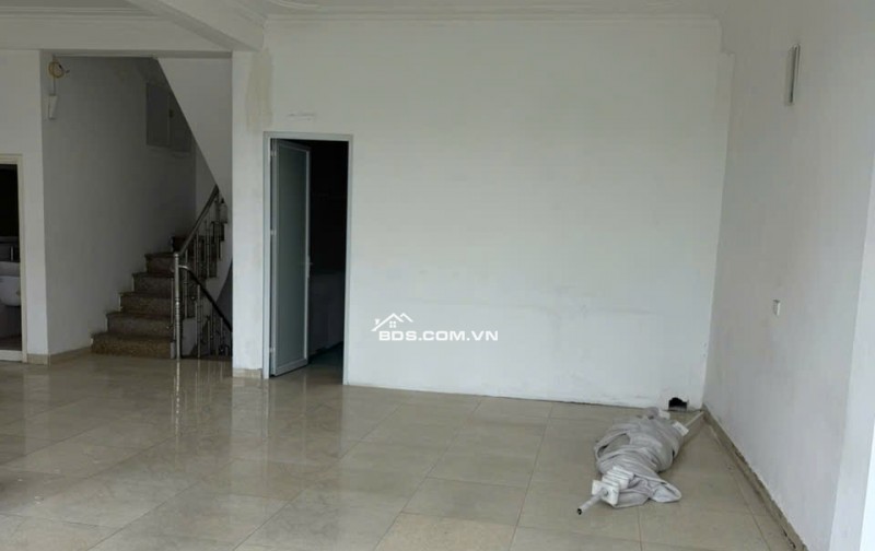 Cho thuê nhà 6 tầng,nhiều phòng,phù hợp nhiều mô hình kinh doanh,mặt đường 171 Cầu Diễn, 0387411622