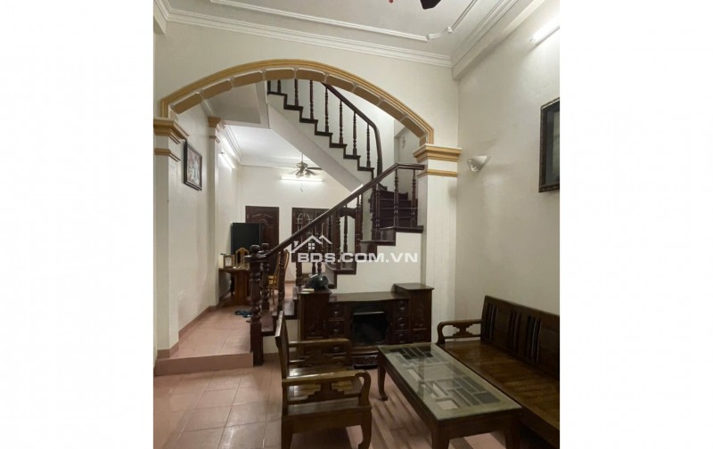 Cho thuê nhà 4 tầng mặt ngõ 575 Kim Mã, Giảng Võ, Hà Nội – Full nội thất, chỉ việc vào ở – Giá 18 triệu/tháng