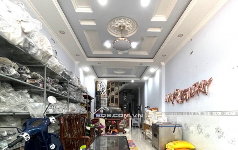 TRỤC ĐƯỜNG NGUYỄN VĂN QUÁ.KHÔNG QUY HOẠCH,DÂN CƯ YÊN TĨNH