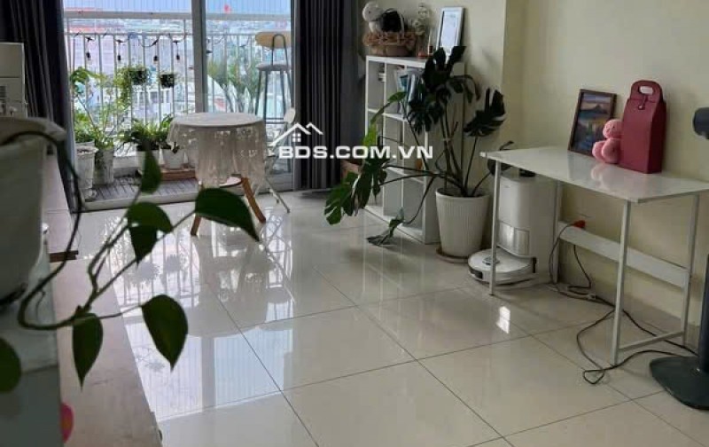 Giá thuê 13tr/th, Chung cư Screc, 68m2, 2PN, 2WC, Nội thất, Trường Sa, Q3.