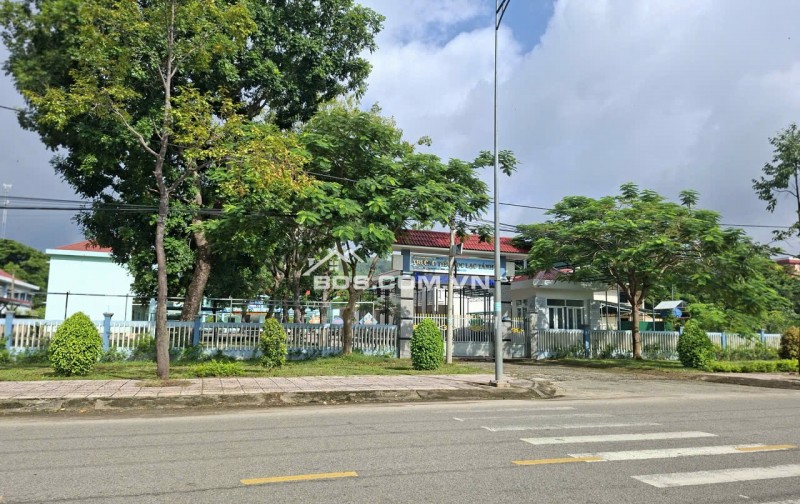 Cần tiền bán gấp Lô đất mtđ ĐT 720 (Trần Hưng Đạo nối dài), xã Suối Kiết, tỉnh Lâm Đồng ( cũ là xã Gia Huynh, huyện Tánh Linh, Tỉnh Bình Thuận)