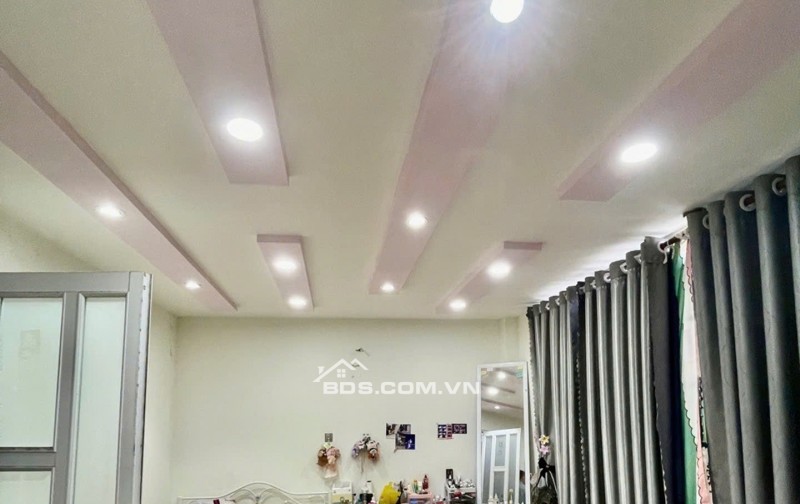 Nhà 4 tầng Khu Bàu Cát - Đồng Đen- Hẻm thông cạnh MT. DT 36m2 nhỉnh 6 tỷ TL