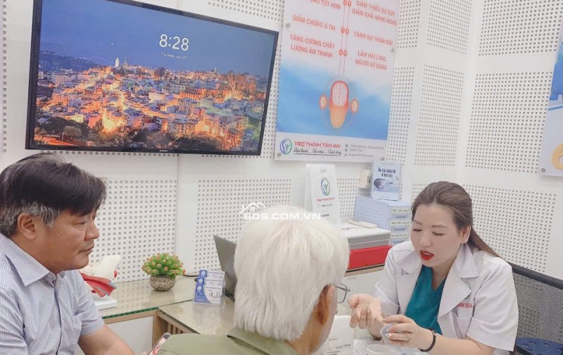 máy trợ thính - Món quà ý nghĩa dành bác thương binh