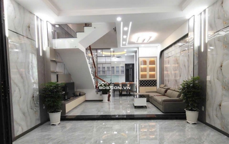 Bán nhà 3 lầu giá 1ty790, sổ hồng riêng, khu nhà phố sang trọng