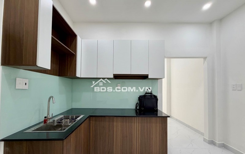 GIẢM NÓNG 7 TỶ 96 – NHÀ GÓC 2 MẶT THOÁNG NGAY CHỢ CÂY QUÉO 