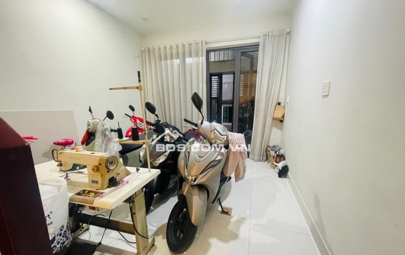 Nhà mới tinh – trung tâm Phước Long, sát Metro Thủ Đức