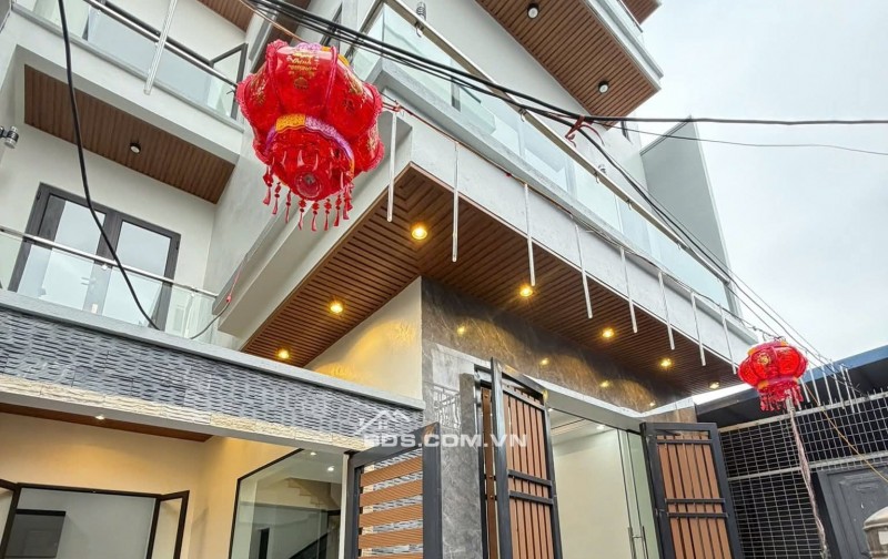 BÁN NHÀ ĐẸP 2.58 TỶ 3 TẦNG 68M2 ( ĐÔNG BẮC ) NGÕ THÁI BÌNH