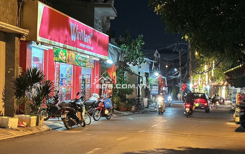 NGỘP BANK chỉ 10 tỷ xíu có nhà 5 tầng HXH 1 trục Quang Trung 88m2 có T.máy gần Emart 2.