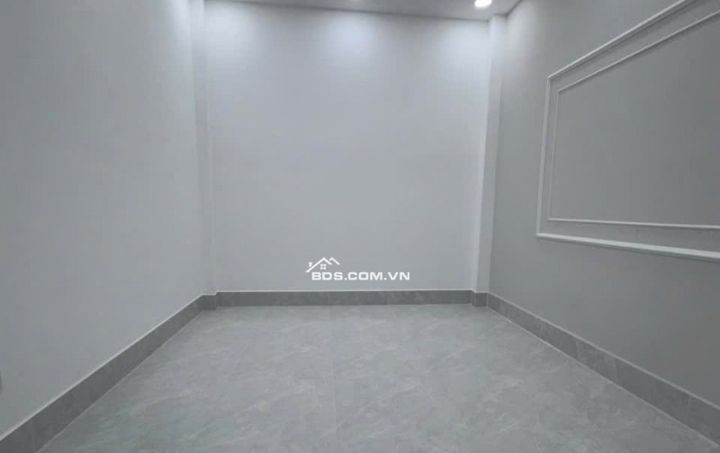 TÀI CHÍNH 2 TỶ: CHỌN MUA CHUNG CƯ HAY NHÀ MẶT TIỀN ĐẤT RỘNG TẠI THỦ DẦU MỘT?