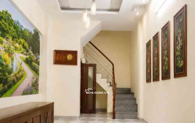 NGÃ TƯ SỞ, HÀNG XÓM ROYAL CITY - 30m2, MT gần 4m - NHÀ DÂN XÂY CHẮC CHẮN, 2 THOÁNG VĨNH VIỄN - GIÁ QUÁ TỐT cho VỊ TRÍ QUÁ ĐẸP!