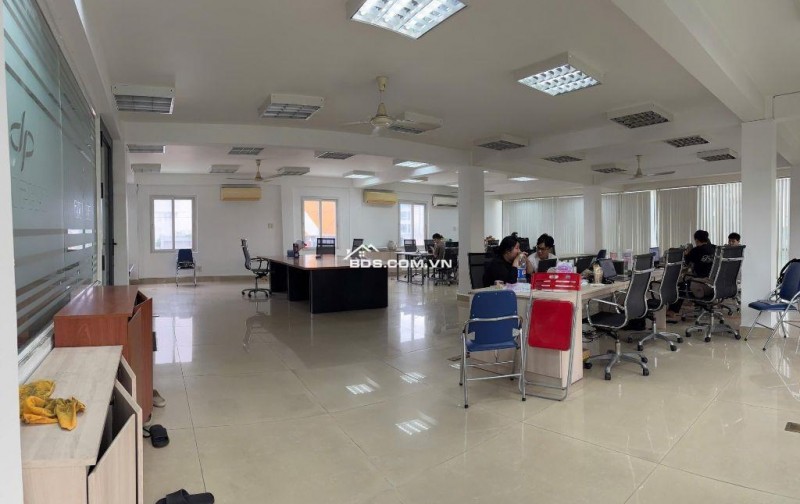 Cho thuê nguyên tầng văn phòng – 16 Trường Sơn, Tân Bình | Giá 55 triệu/tháng