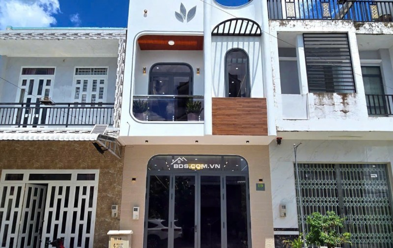BÁN NHÀ SIÊU ĐẸP - KHU VĂN HOÁ TÂY ĐÔ (CÁI RĂNG - CẦN THƠ) 4TY260TR – 65M2. LH:0903660318.