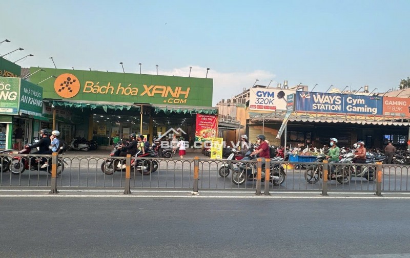 GIẢM MẠNH 3 TỶ có MTKD Lê Đức Thọ ngang 5.2m 124m2 4 lầu BTCT ngay chợ đầu mối 17 tỷ hơn.