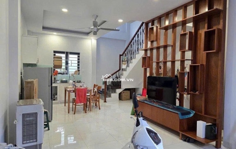 NHÀ ĐẸP P.7 TÂN BÌNH – BTCT 3 TẦNG – HẺM XE TẢI 8M – CHỈ 7.9 TỶ