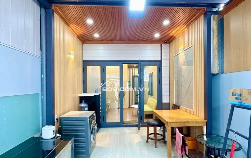 Nhà 3 tầng, 45m2 Võ Văn Ngân, Thủ Đức gần chợ Thủ Đức