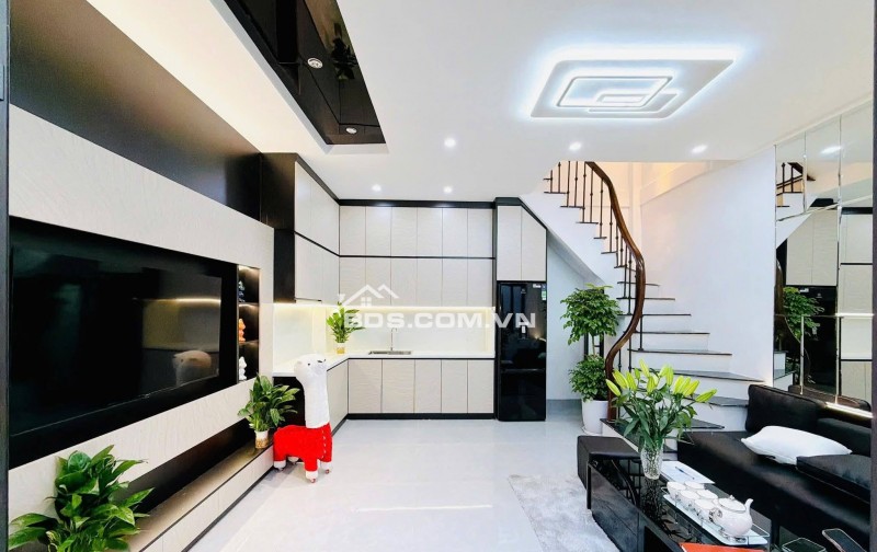Bán Nhà Gần Phố Minh Khai, Hai Bà Trưng 24/28m, 4 tầng, mt 4.8m, giá 6.86 tỷ.