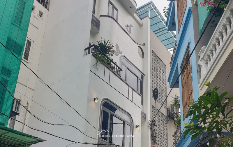 BÁN NHÀ ĐẸP 3.75 TỶ 4 TẦNG 48M2 CÓ GARA Ô TÔ TRUNG TÂM KHU BÃI VƯỢT