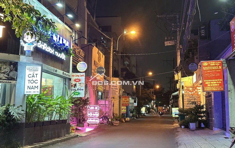 NGỘP BANK chỉ 10 tỷ xíu có nhà 5 tầng HXH 1 trục Quang Trung 88m2 có T.máy gần Emart 2.