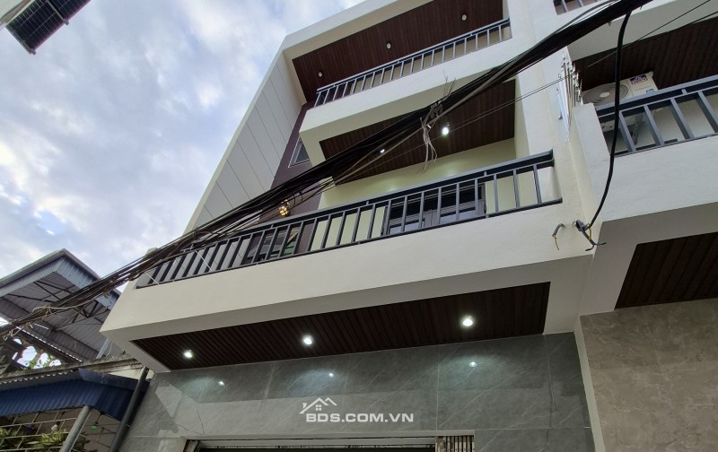 BÁN NHÀ ĐẸP 2.25 TỶ 3 TẦNG 54M2 ( ĐÔNG NAM ) NGÕ PHÙ NGHĨA