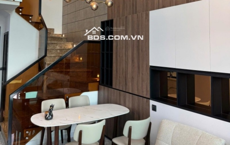 Chính chủ cần bán gấp Duplex hiếm tại Feliz En Vista - 103m2, full nội thất cao cấp