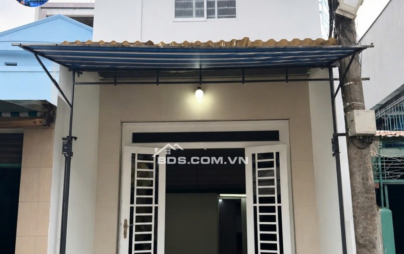 NHÀ PHỐ MẶT TIỀN ĐOÀN VĂN BƠ QUẬN 4 GIÁ CHỈ 141TR/M2
