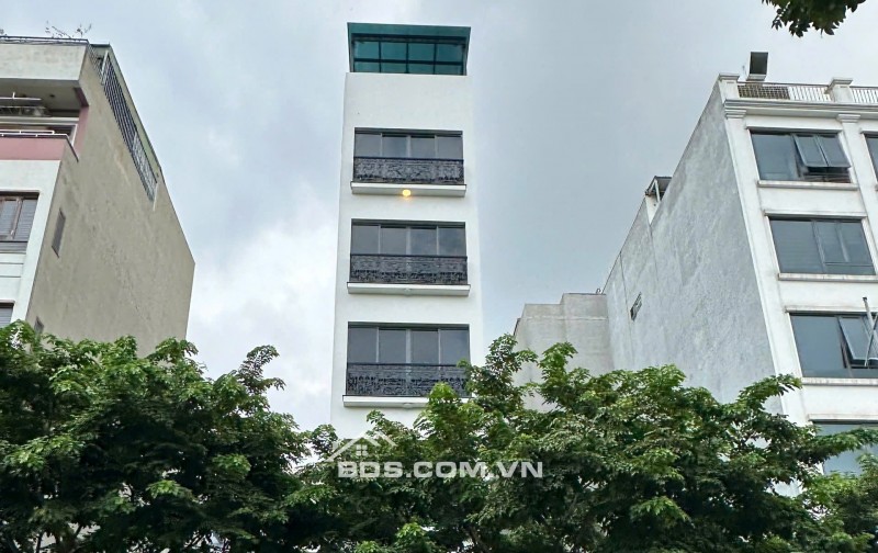 Cho thuê nhà mặt phố 7 tầng,có thang máy mặt đường Lê Quang Đạo kéo dài,Q Hà Đông, 0987757075