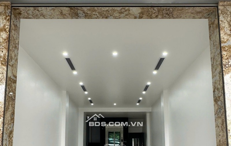 Cho thuê nhà mặt phố 7 tầng,có thang máy mặt đường Lê Quang Đạo kéo dài,Q Hà Đông, 0987757075
