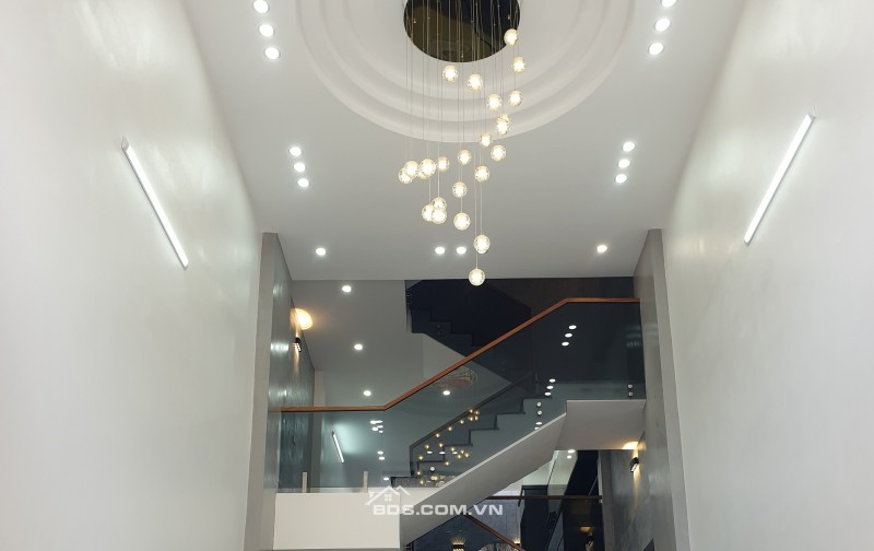 BÁN NHÀ  5.2 TỶ 3.5 TẦNG 60M2 CÓ GARA Ô TÔ MẶT ĐƯỜNG KHU ĐỒNG QUÝT
