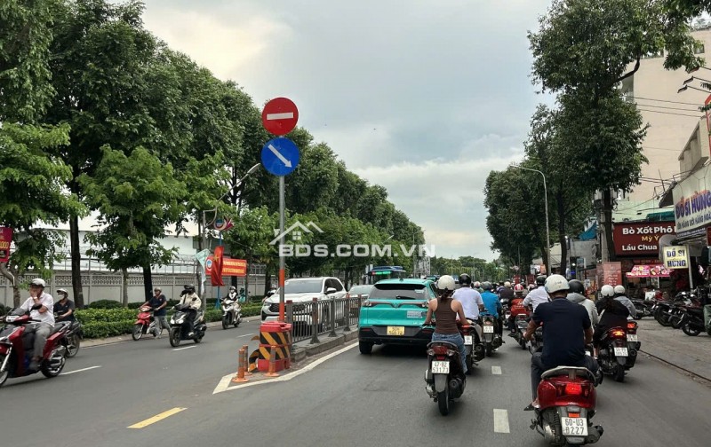 NGỘP BANK chỉ 10 tỷ xíu có nhà 5 tầng HXH 1 trục Quang Trung 88m2 có T.máy gần Emart 2.