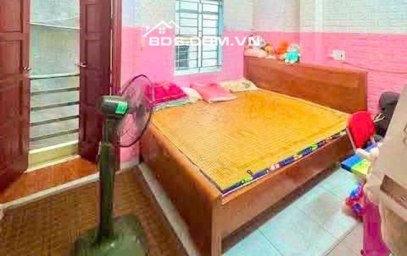 BÁN NHÀ ĐẸP 1.39 TỶ 2.5 TẦNG 36M2 ( ĐÔNG BẮC ) NGÕ ĐƯỜNG 19/5