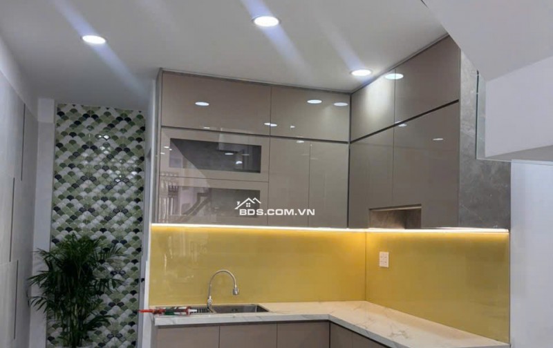 TÀI CHÍNH 2 TỶ: CHỌN MUA CHUNG CƯ HAY NHÀ MẶT TIỀN ĐẤT RỘNG TẠI THỦ DẦU MỘT?