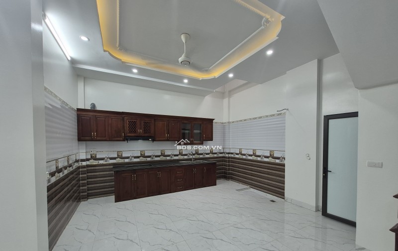 BÁN NHÀ ĐẸP GIÁ RẺ 2.19 TỶ 3 TẦNG 52.6M2 NGÕ ĐƯỜNG KÊNH