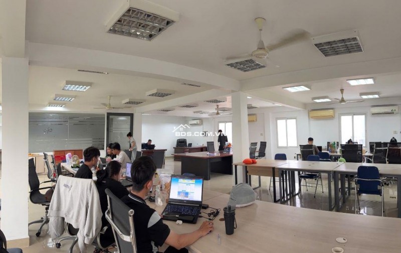 Cho thuê nguyên tầng văn phòng – 16 Trường Sơn, Tân Bình | Giá 55 triệu/tháng