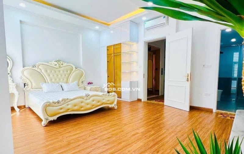 Bán Nhà Phố VIP Chùa Bộc, Đống Đa 46/58m, 7 tầng, mt 5m, giá 18.8 Tỷ.