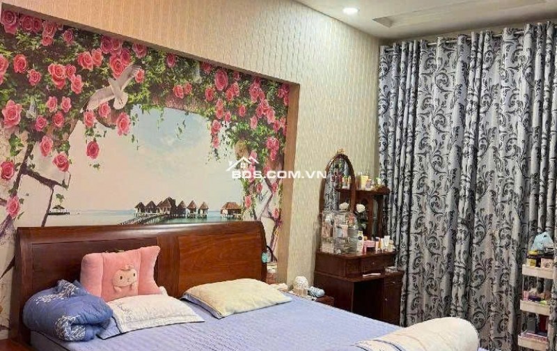 Bán nhà mặt tiền Trần Bá Giao 88m2(4x22) 4 lầu view sông mát mẻ KD đa nghề chỉ 14 tỷ.