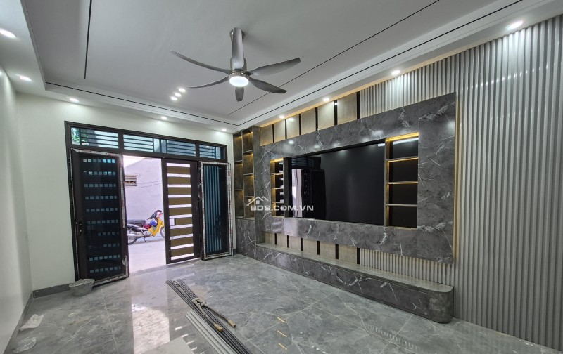 BÁN NHÀ ĐẸP 2.65 TỶ 3 TẦNG 50M2 NGÕ RỘNG TRẦN QUANG KHẢI