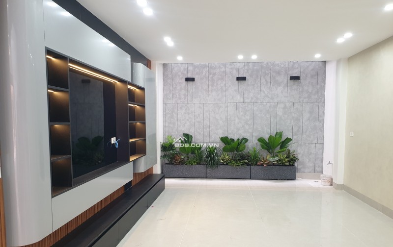 BÁN NHÀ  5.2 TỶ 3.5 TẦNG 60M2 CÓ GARA Ô TÔ MẶT ĐƯỜNG KHU ĐỒNG QUÝT