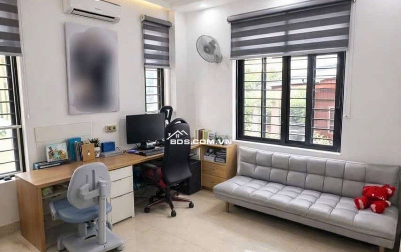 BÁN NHÀ ĐẸP 2.75 TỶ 3.5 TẦNG 47M2 Ô TÔ ĐỖ CỬA NGÕ VĂN CAO