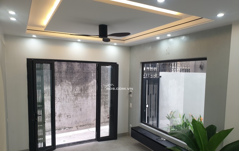 BÁN NHÀ ĐẸP 2.58 TỶ 3 TẦNG 51M2 ( ĐÔNG NAM ) NGÕ LÊ HỒNG SƠN