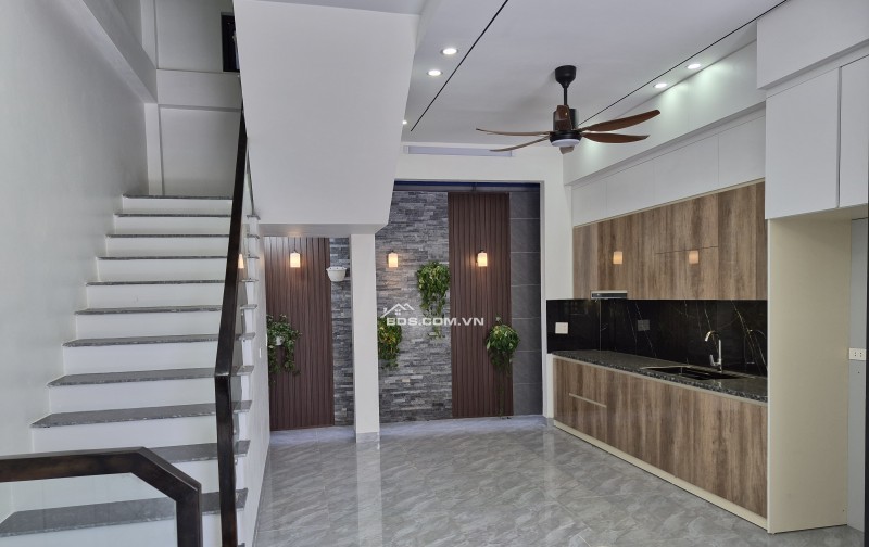 BÁN NHÀ ĐẸP 3.25 TỶ 3 TẦNG 63M2 Ô TÔ ĐỖ CỬA KHU ĐÔ THỊ HÒA VƯỢNG