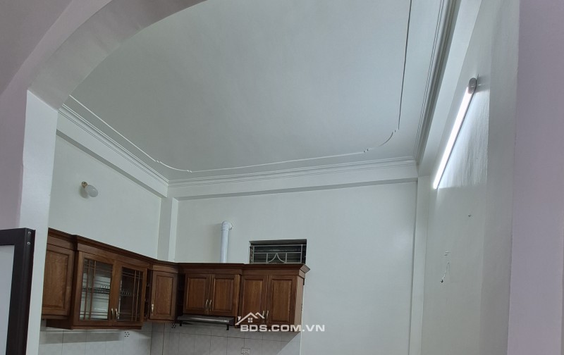 BÁN NHÀ 2.25 TỶ 3 TẦNG 41M2 NGÕ THÔNG GIỮA KHU BÃI VƯỢT