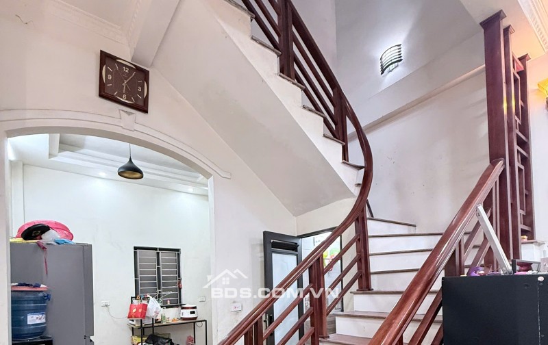 BÁN NHÀ ĐẸP 2.58 TỶ 3 TẦNG 52.4M2 NGÕ CỰC NGẮN TRẦN ĐĂNG NINH