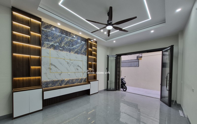BÁN NHÀ ĐẸP 2.25 TỶ 3 TẦNG 54M2 ( ĐÔNG NAM ) NGÕ PHÙ NGHĨA