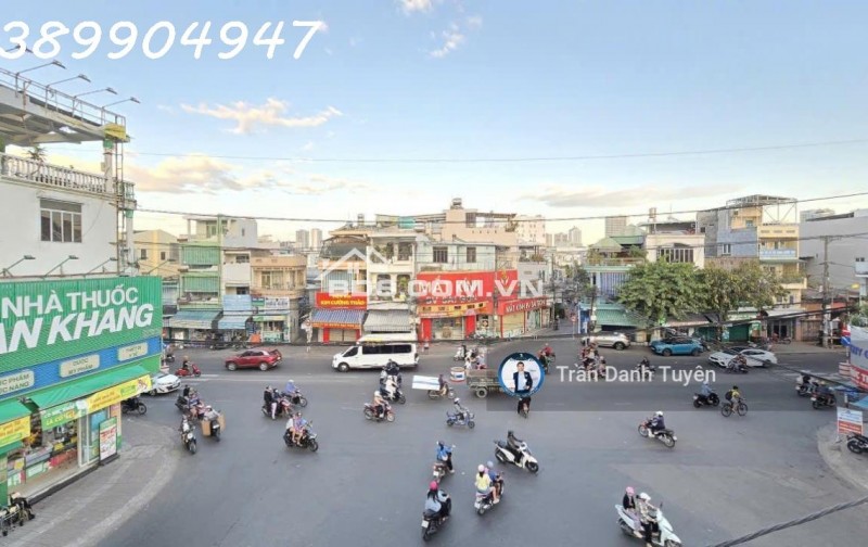 Bán siêu phẩm nhà đẹp căn góc vòng xoay đầu tư kinh doanh