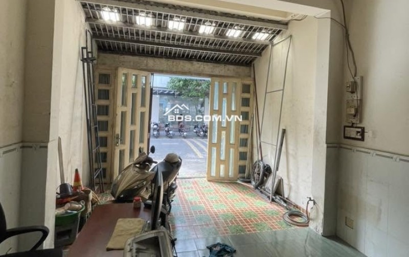 Bán gấp nhà MT đường Số 5, khu Tên Lửa, 4 x 20m, 3.5 tấm, giá 12.3 tỷ.