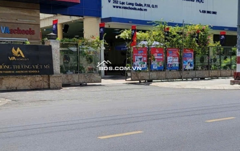 Bán nhà cấp 4 nhỏ xinh nở hậu L ngay trung tâm Đầm Sen Q11
