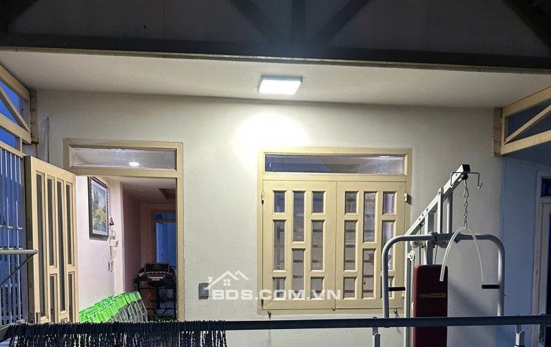 Chính chủ bán gấp nhà 2MT 3 tầng 6pn, đường xe hơi tại Đường số 11, Bình Tân
